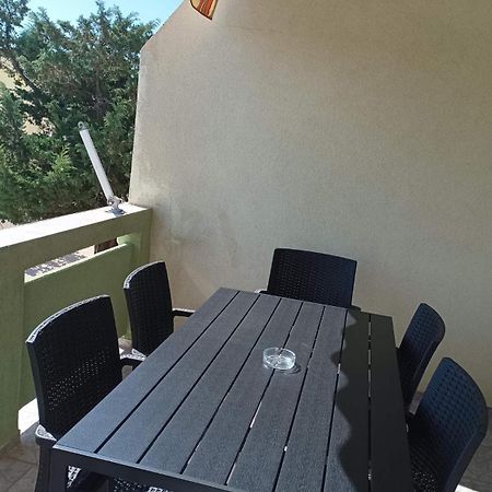 Apartmani Ana วีร์ ภายนอก รูปภาพ