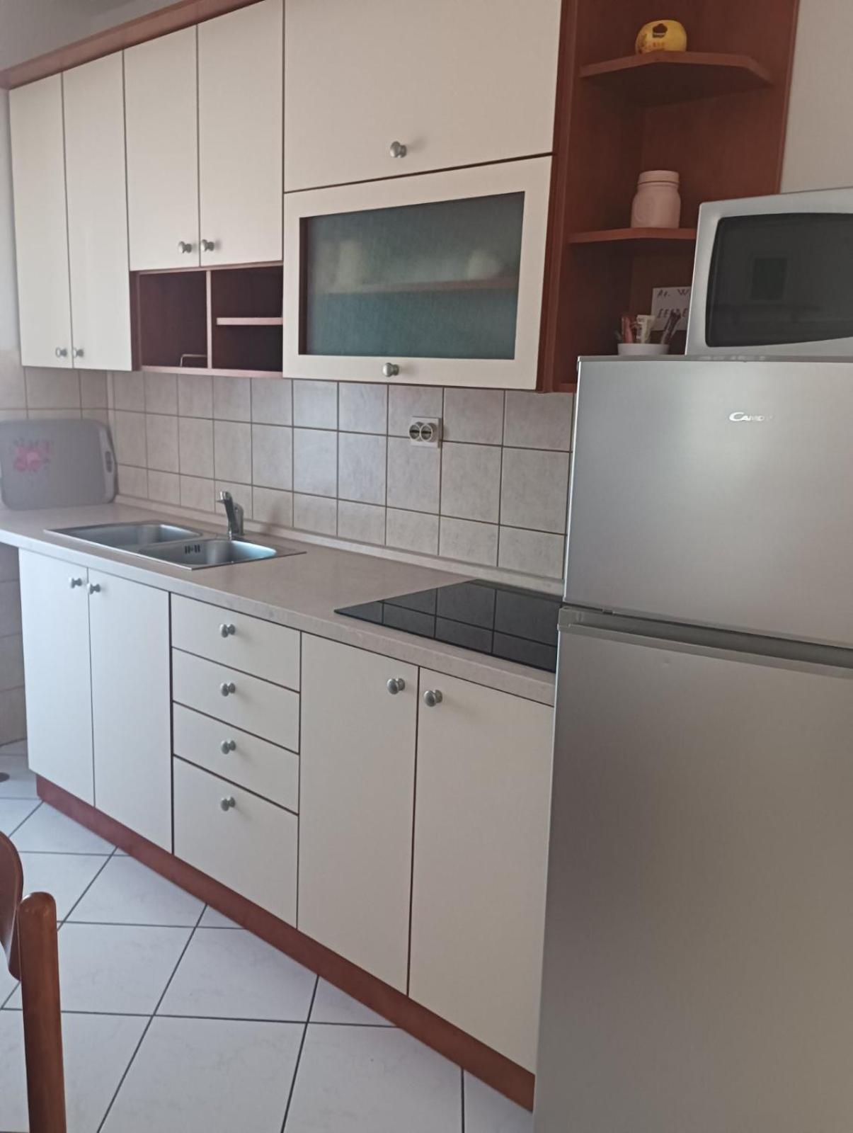 Apartmani Ana วีร์ ภายนอก รูปภาพ
